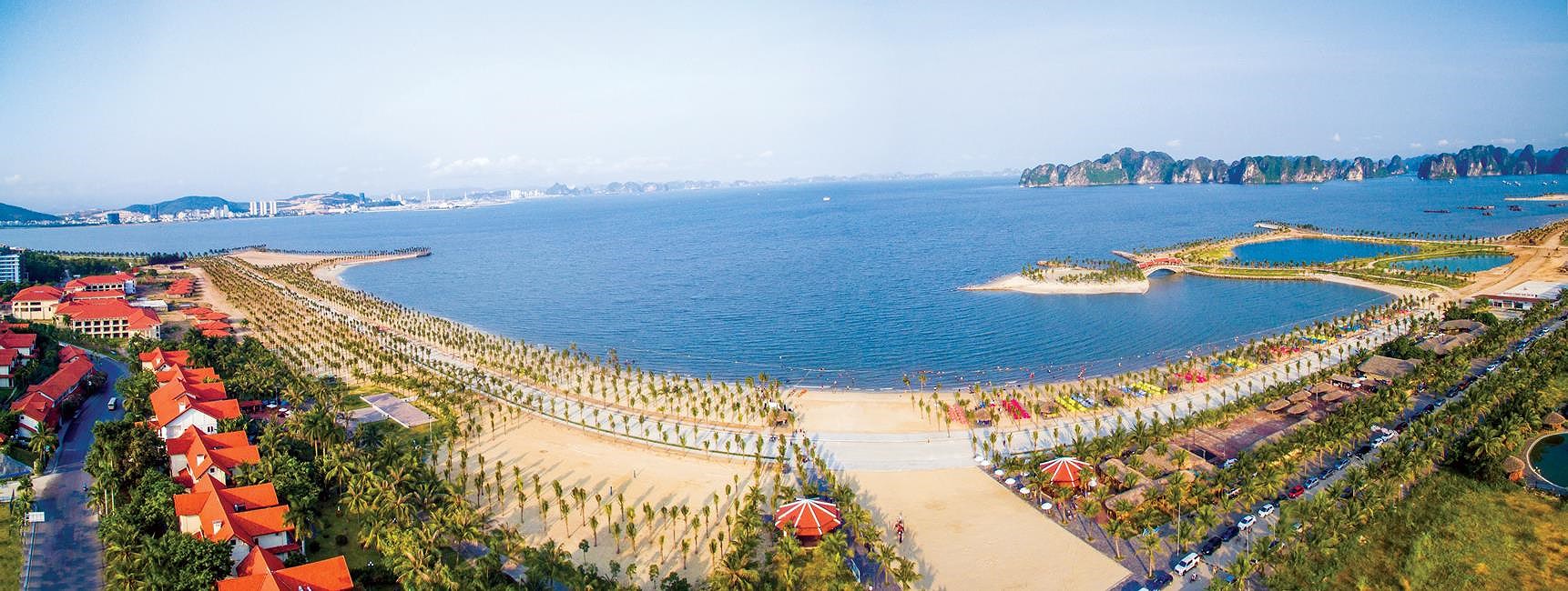 bai tam Tuan Chau Ha Long - di du thuyen ket hop choi watersport