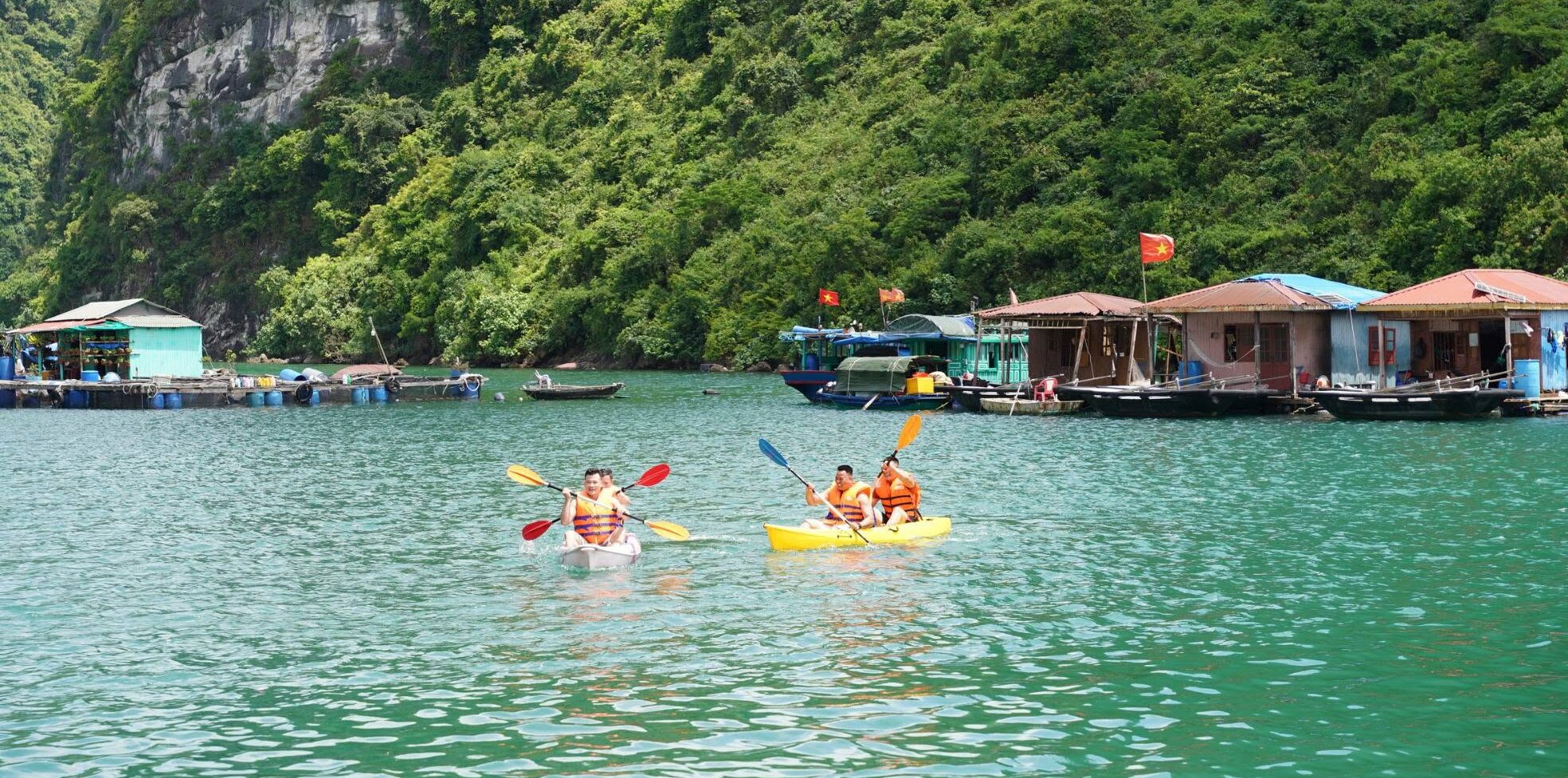 choi-wartersport-kayak-o-vinh-ha-long