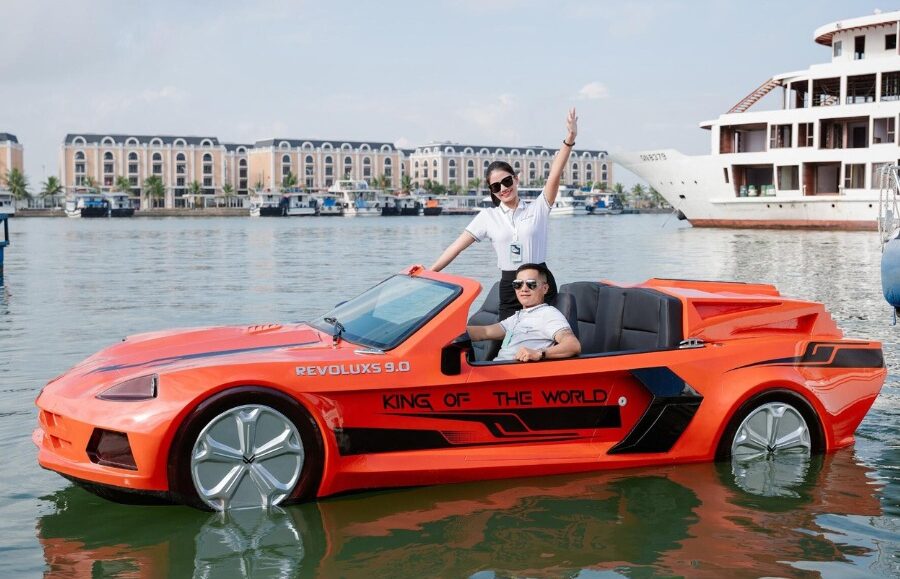choi watercar va seadoo tai Ha Long - Vietyacht Plus