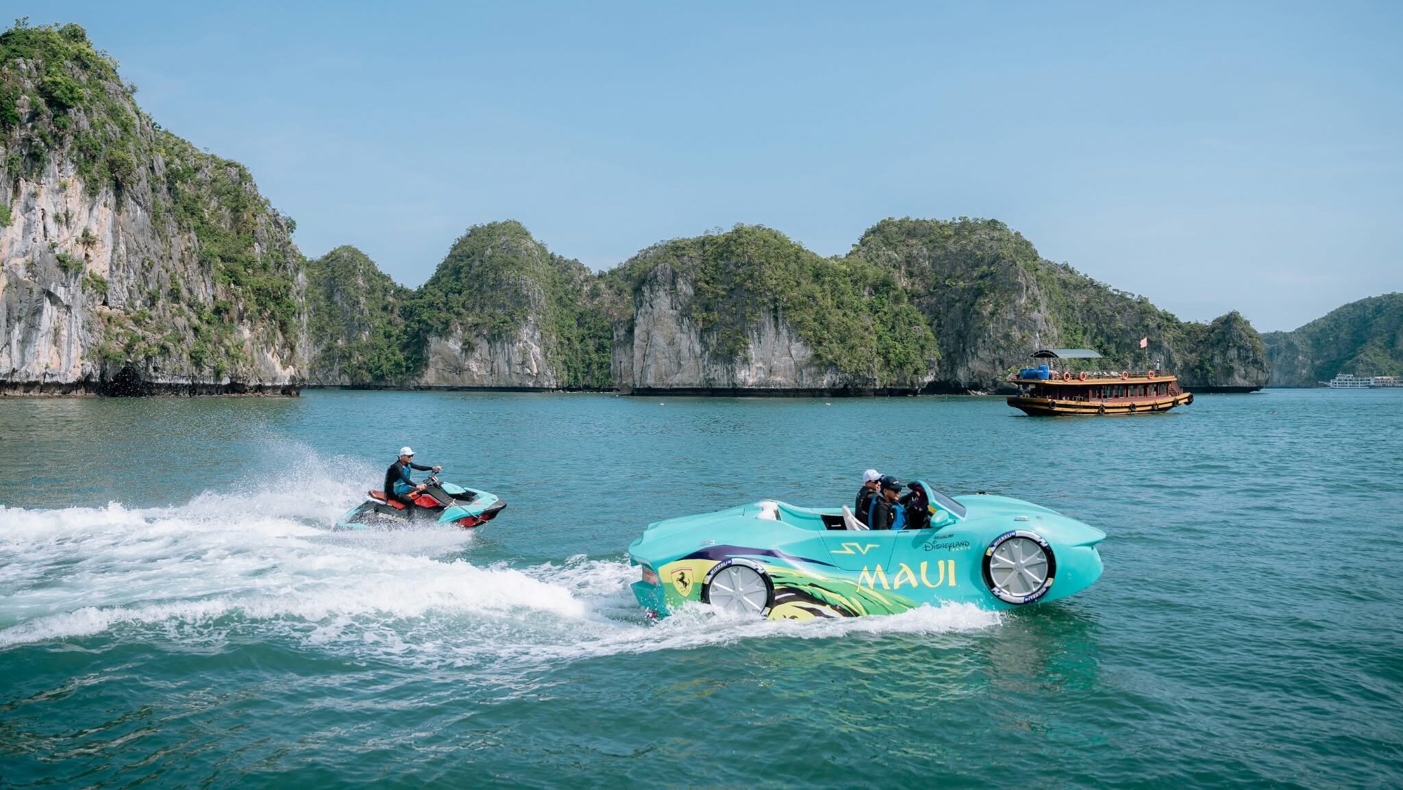choi-wartersport-o-vinh-ha-long