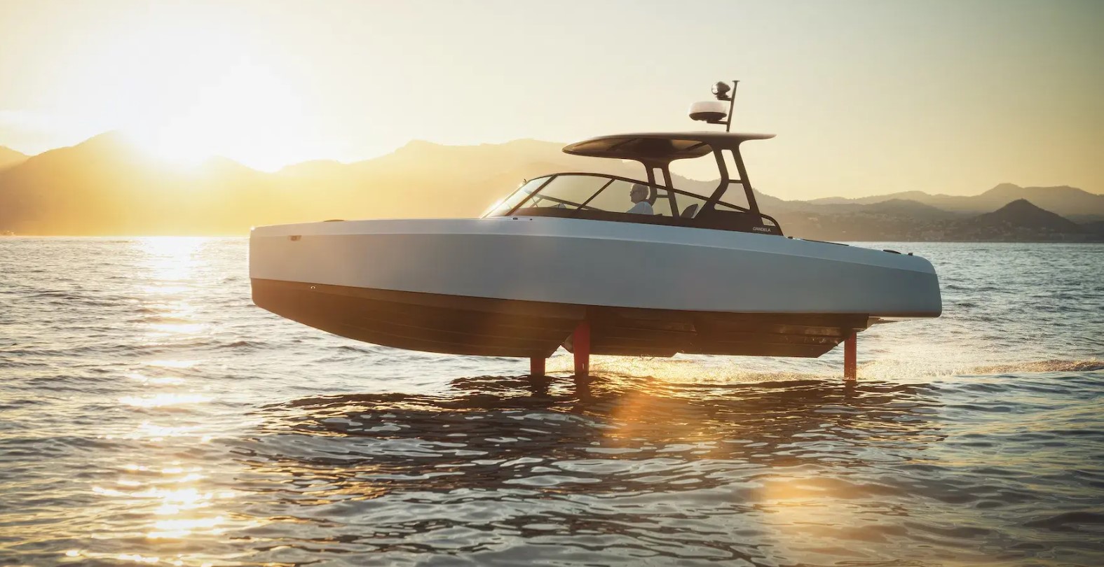 du thuyen hydrofoil Cendala C8 - Vietyacht Plus