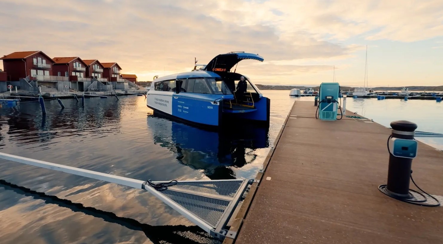 du thuyen hydrofoil Cendala P12 - Vietyacht Plus