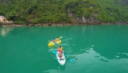 Vietyacht Plus - tour du thuyen Ha Long rieng tu - cheo kayak