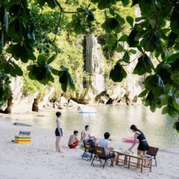 Vietyacht Plus - tour du thuyen Ha Long rieng tu - picnic