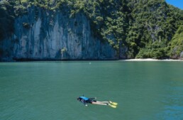 Vietyacht Plus - tour du thuyen Ha Long rieng tu - snorkerling