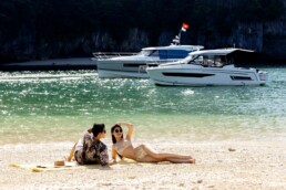 Vietyacht Plus - tour du thuyen Ha Long rieng tu - tam bien